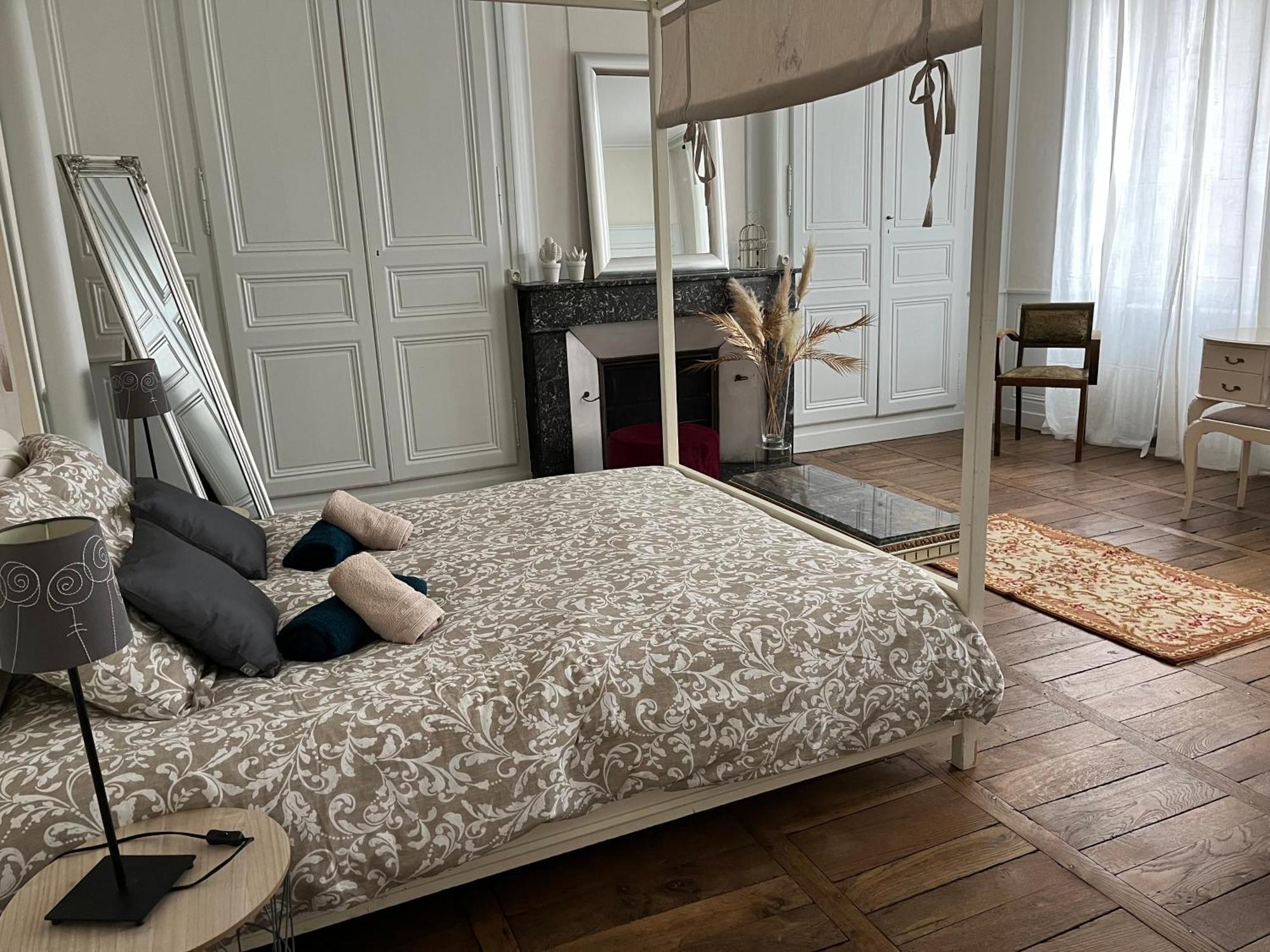 La Villa Louana 1 Appartement 160M2 Sobriete,Elegance En Coeur De Ville Обюсон Екстер'єр фото
